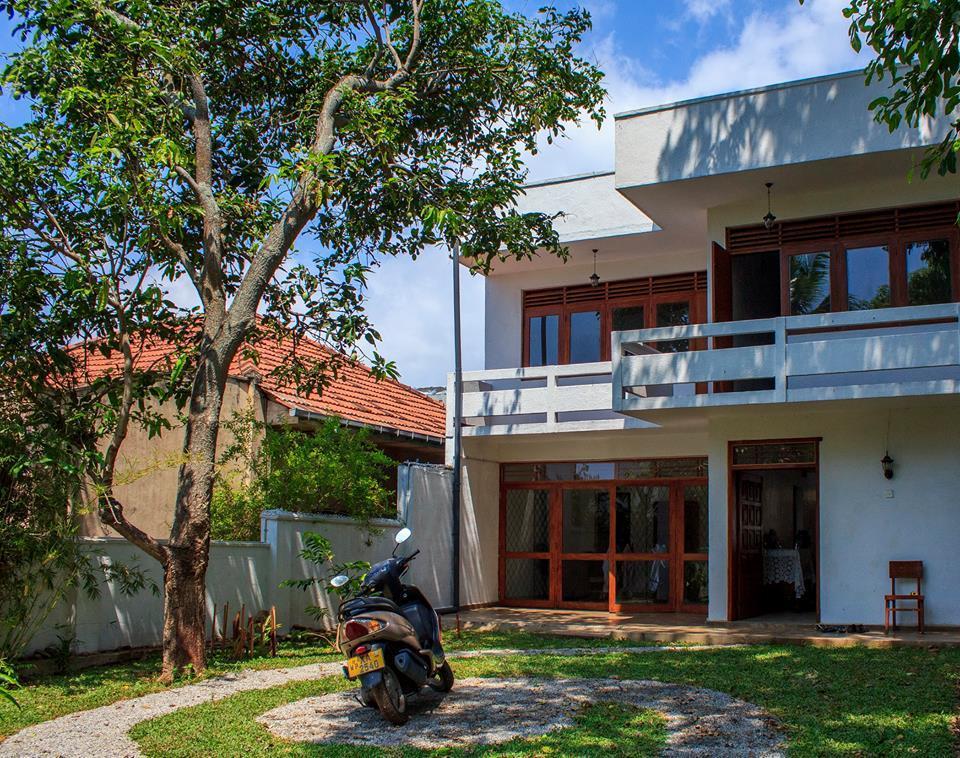 The Vintage Club Hostel Dehiwala-Mount Lavinia Buitenkant foto